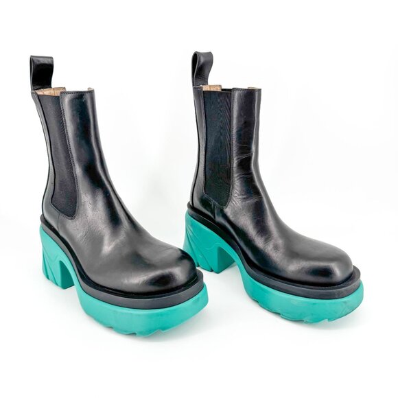 Bottega Veneta Flash Chelsea Ankle Boots EU 38 US 8 Black Leather Teal Heel Tire - Picture 1 of 13